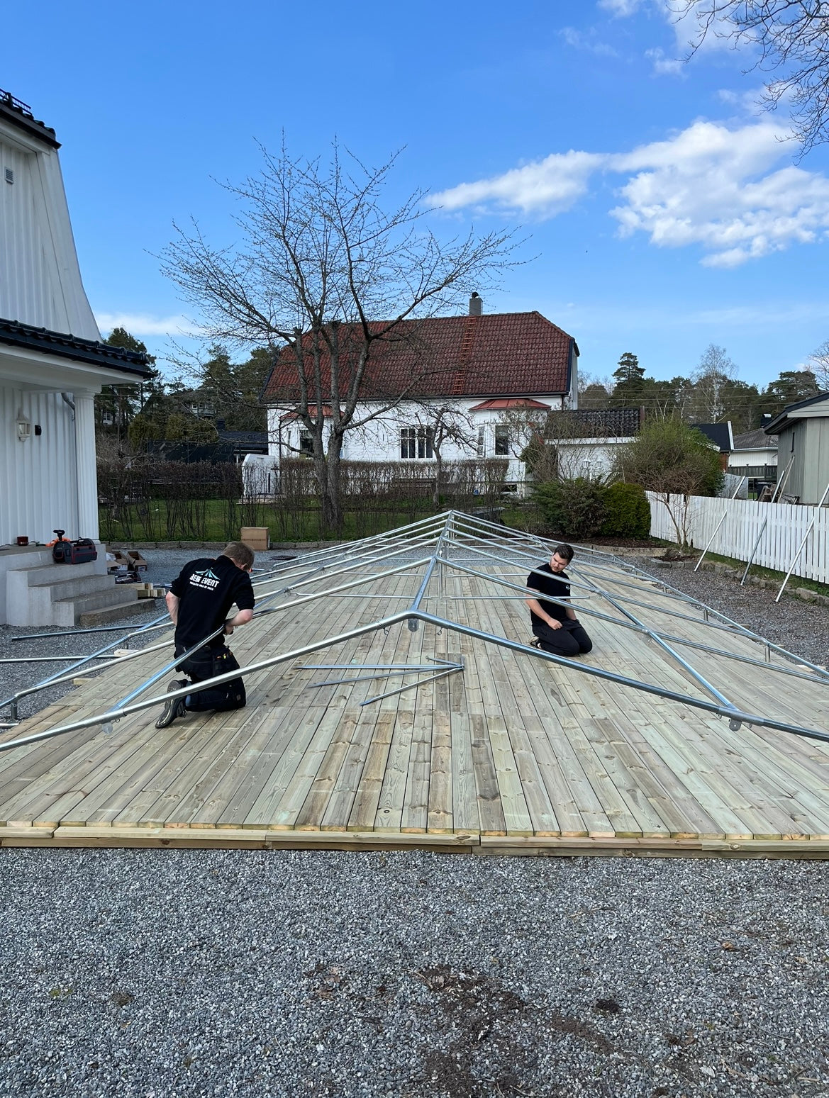 Tregulv til partytelt